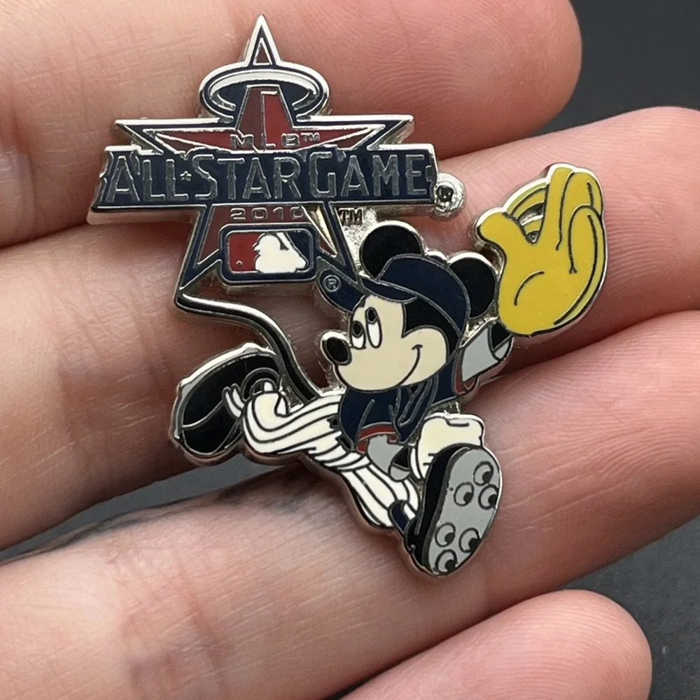 Disney MLB Baseball All Star Game 2010 Mickey Mouse Lapel Hat Pin‎